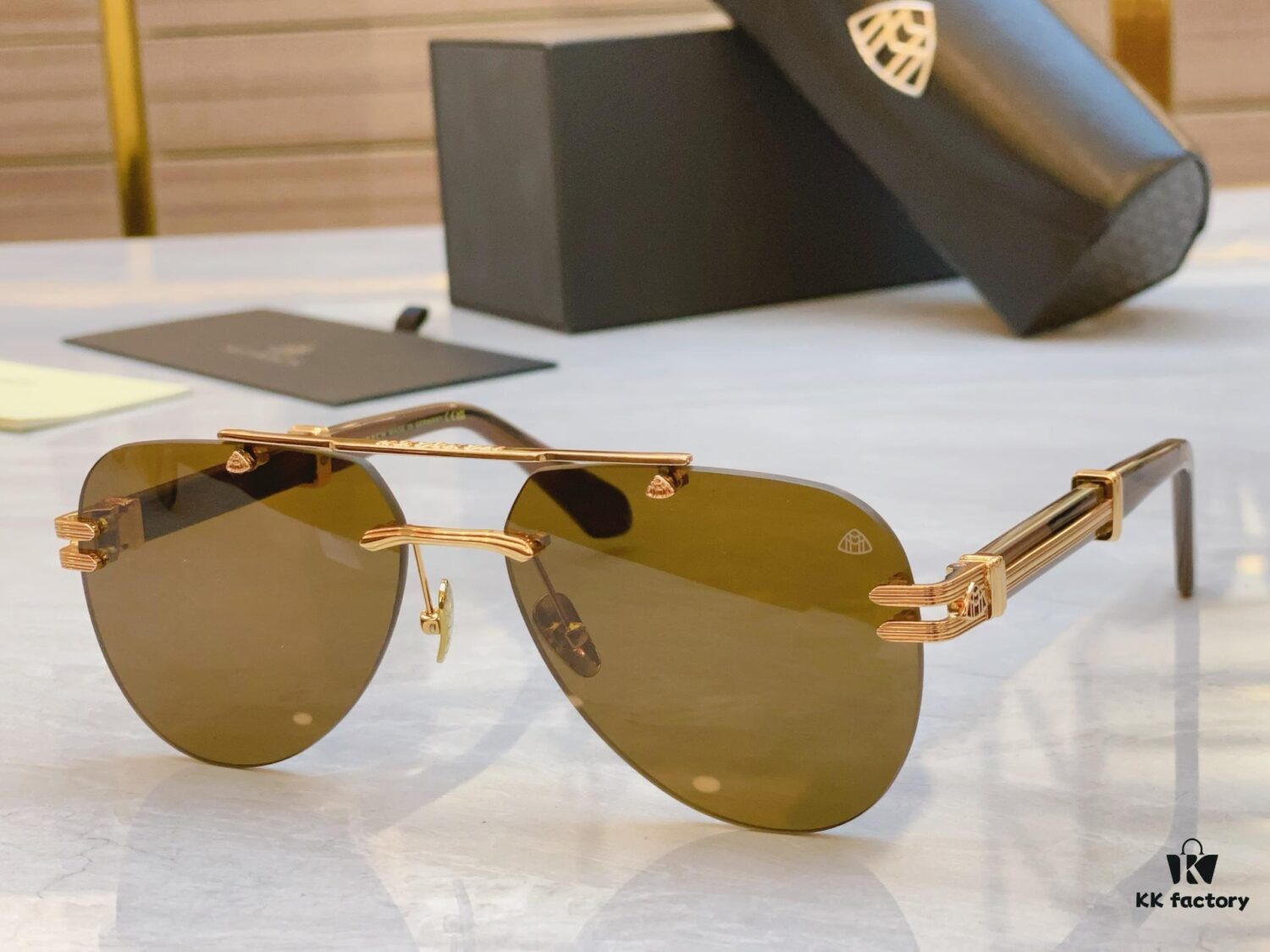 MAYBAC* New Model Sunglasses 🕶️🕶️, MODEL: E01Z - V/10 - 8/P/SH, SIZE: 62-17-145