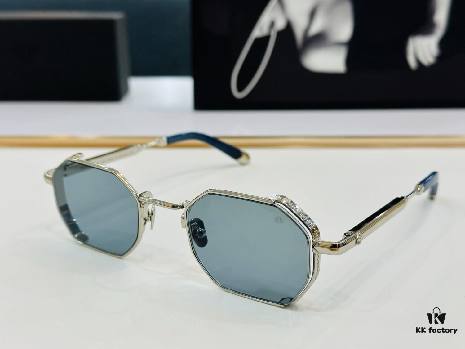 High-Quality MAYBACH Z33 Sunglasses, Exquisite Craftsmanship, Premium Feel, Size: 52-21-145