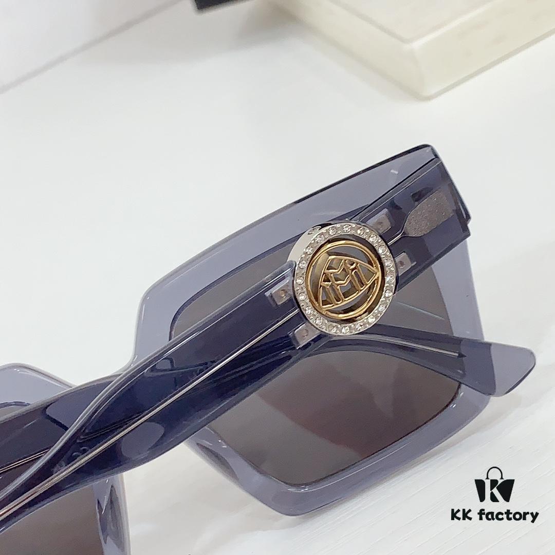 100 MAYBAC* MODEL: THE BAE SIZE: 52□21-145 Sunglasses