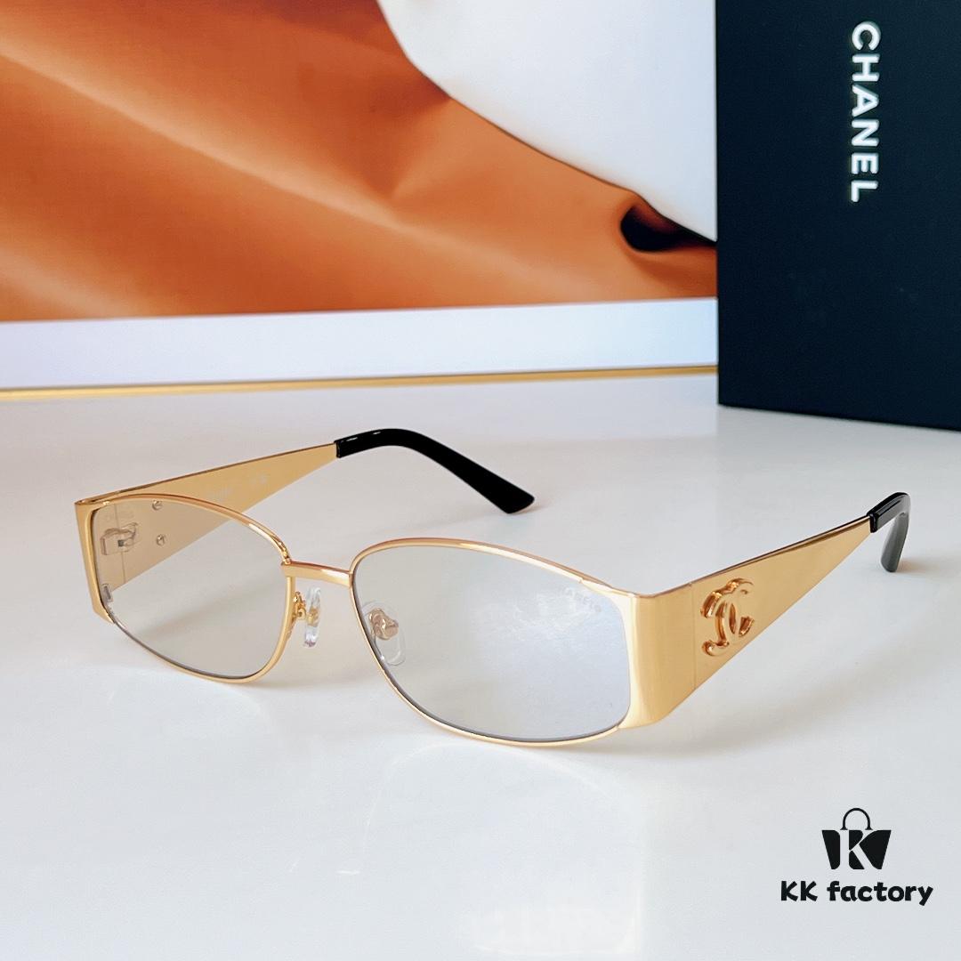 135 CHANEL MODEL: 08846 Size: 65-14-145