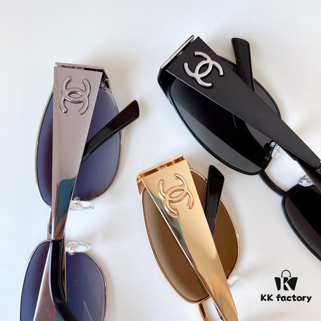 135 CHANEL MODEL: 08846 Size: 65-14-145