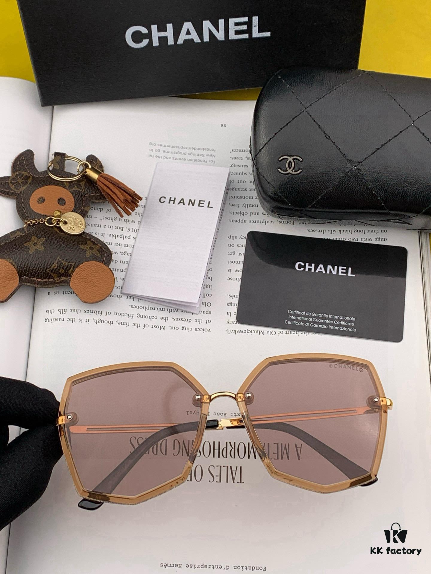 New CHANEL Sunglasses CH8128