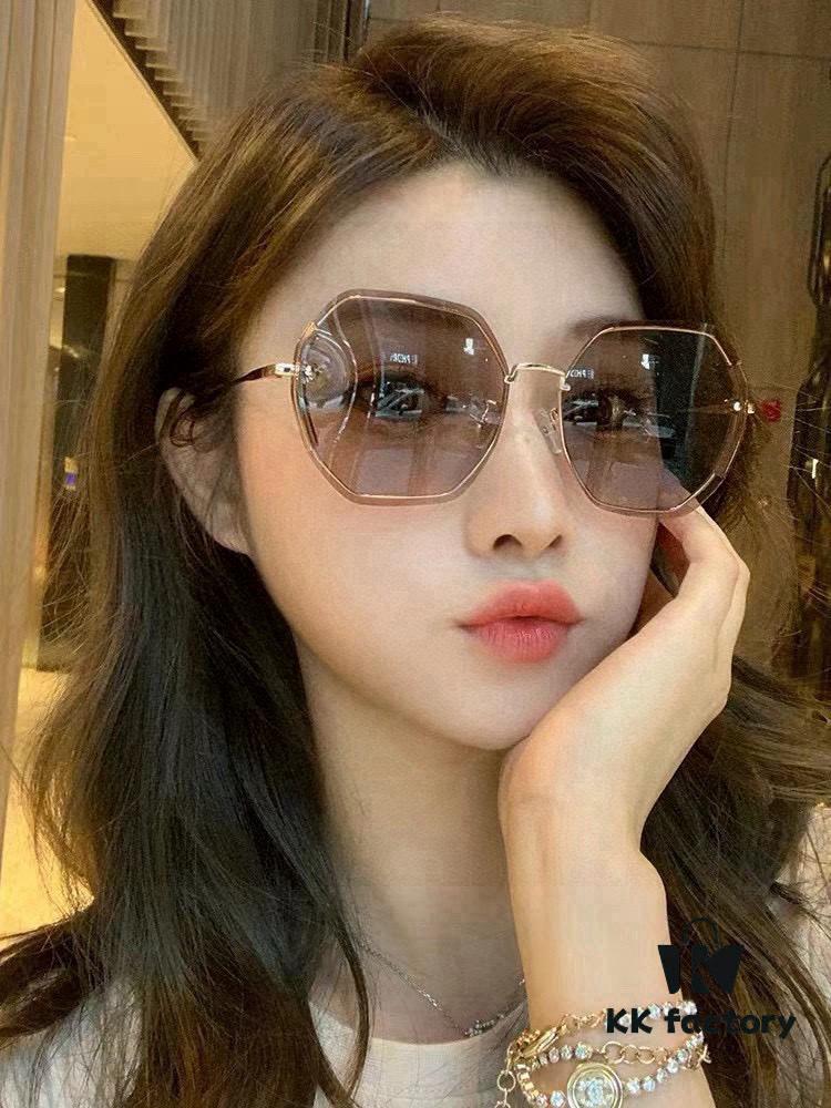 New CHANEL Sunglasses CH0630