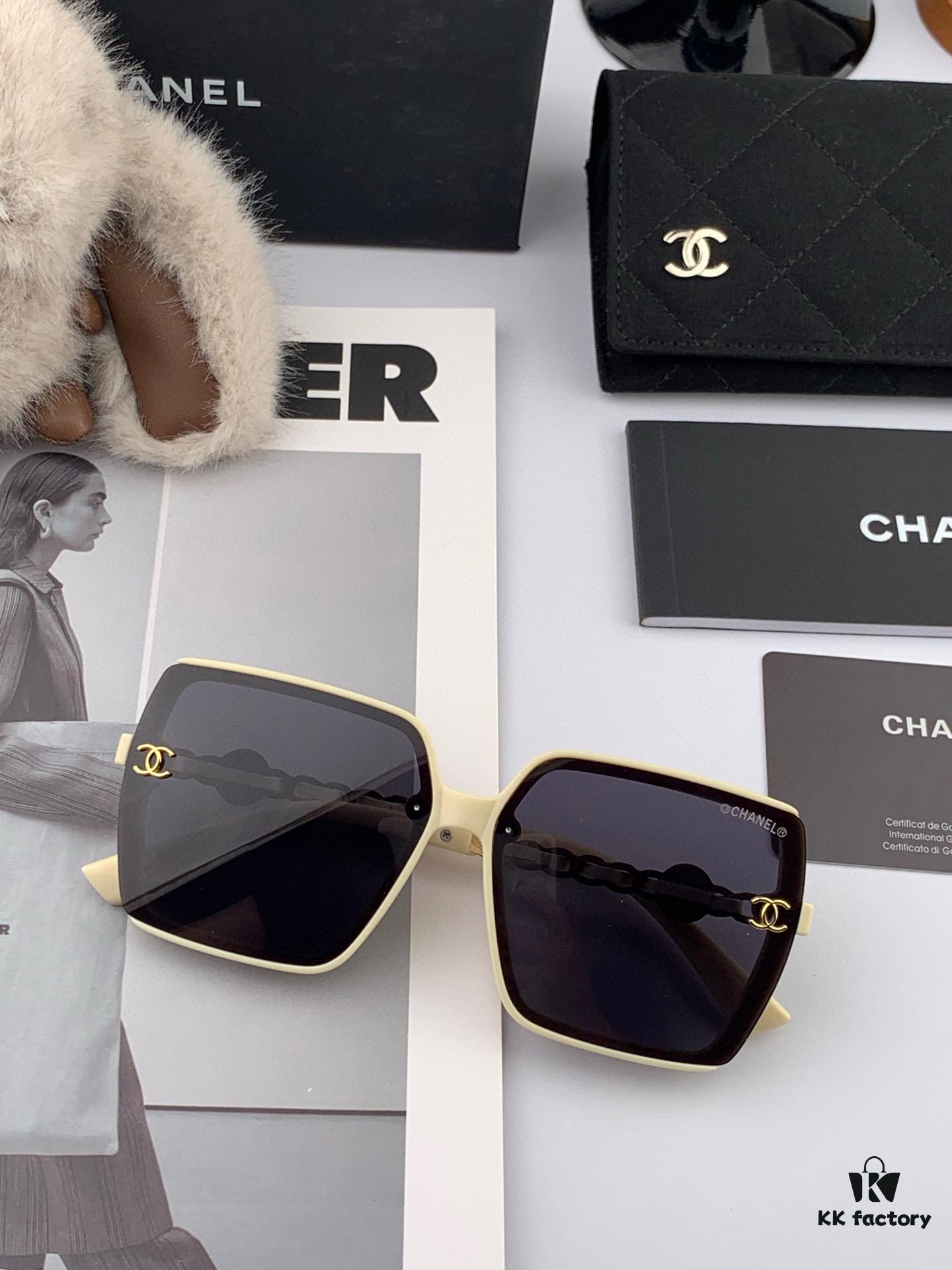 New CHANEL Sunglasses CH7626