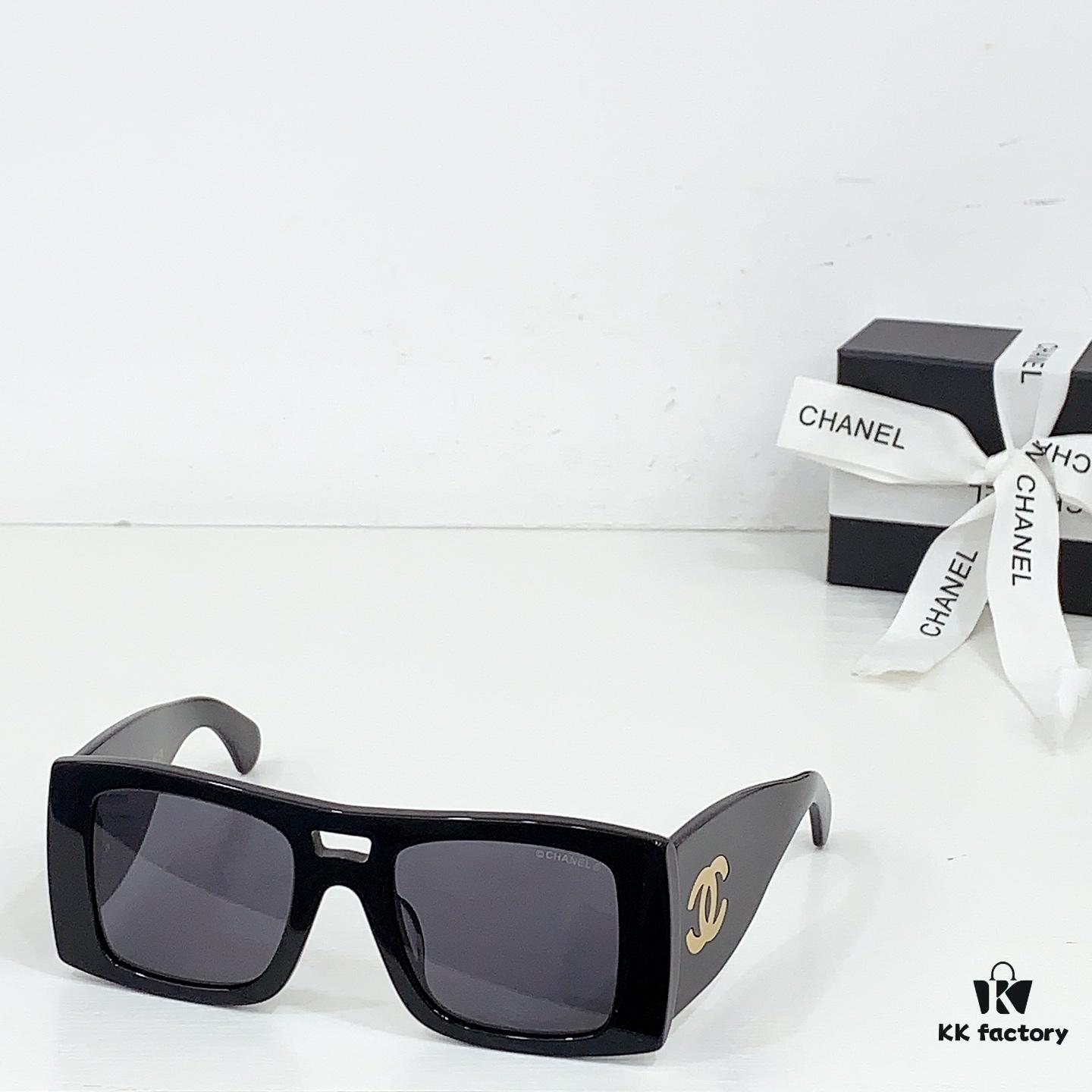 135 CHANEL Sunglasses