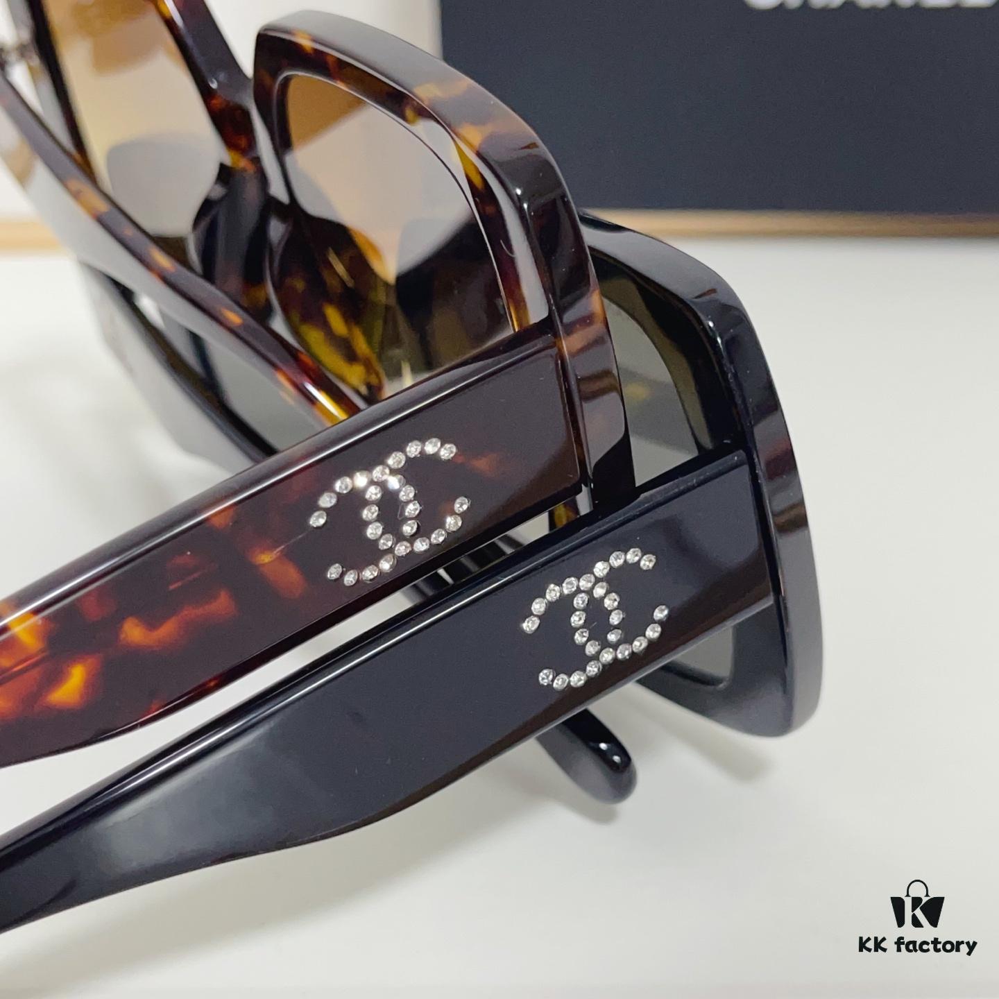 CHANEL 115 Sunglasses