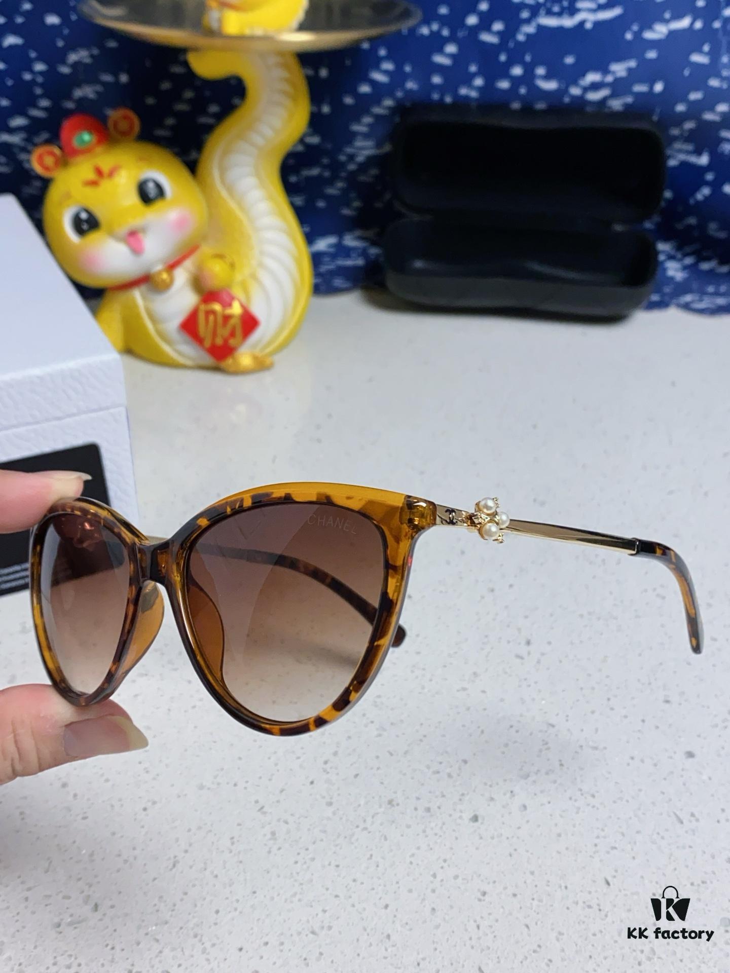 Chanel 2025 New Arrival Trendy Sunglasses Unisex High-Quality Frame Eyewear