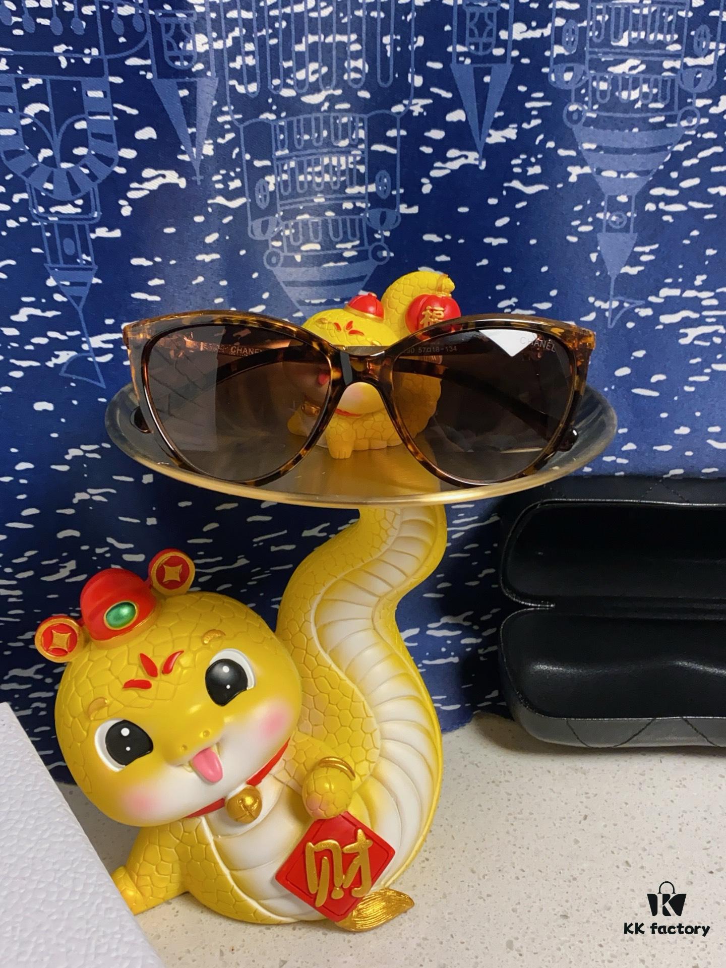 Chanel 2025 New Arrival Trendy Sunglasses Unisex High-Quality Frame Eyewear