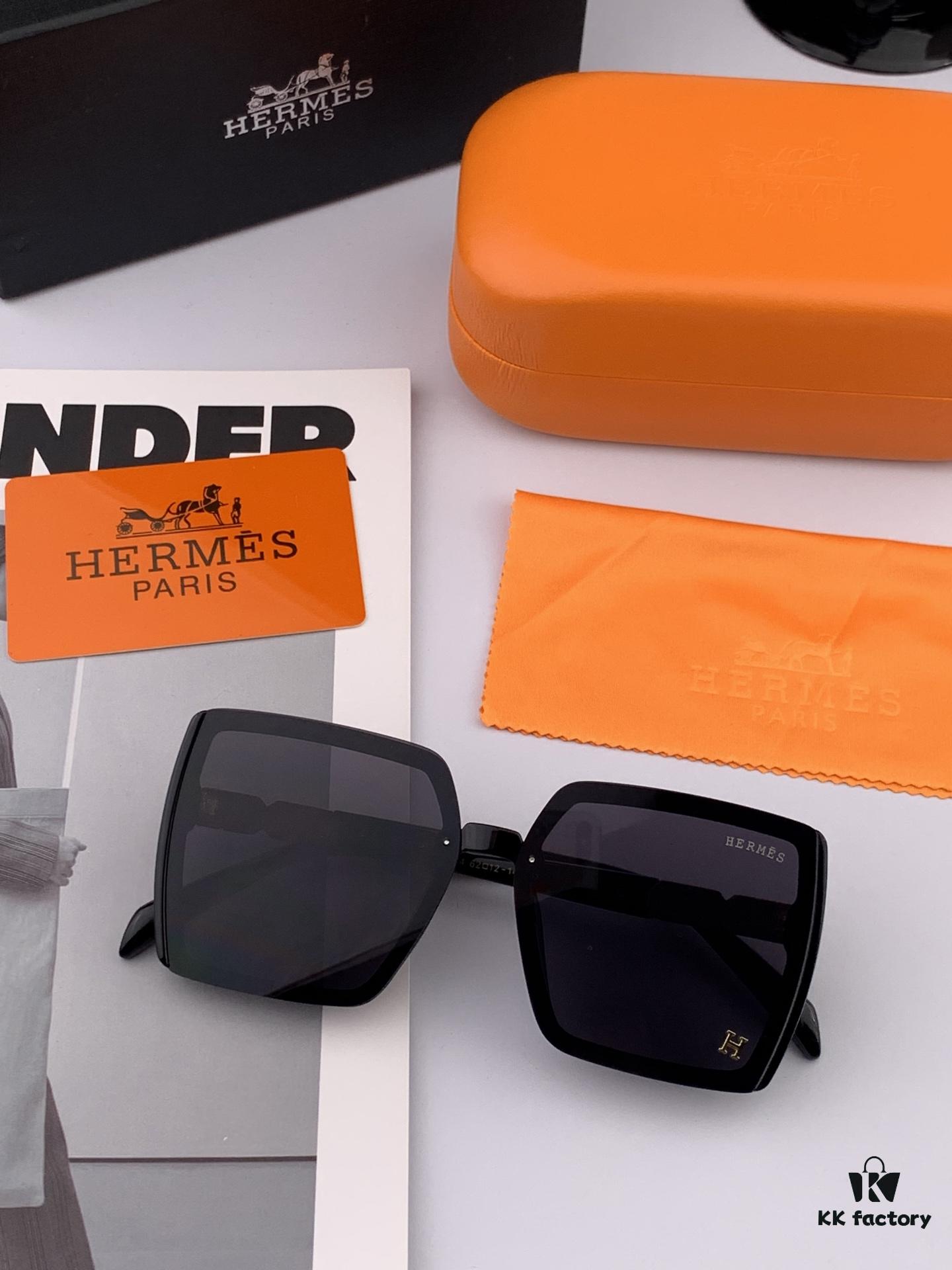 New CHANEL Sunglasses CH3600