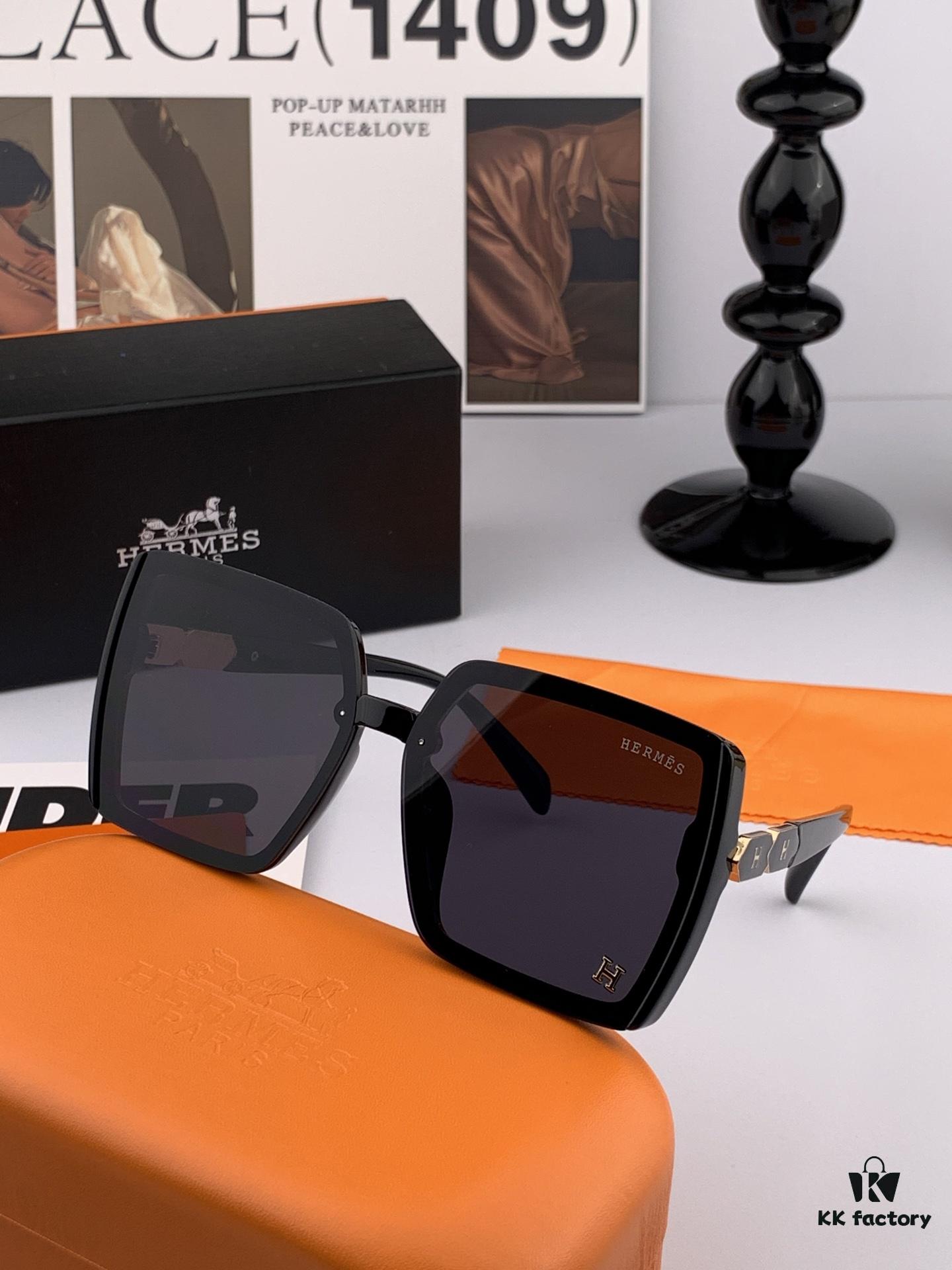 New CHANEL Sunglasses CH3600