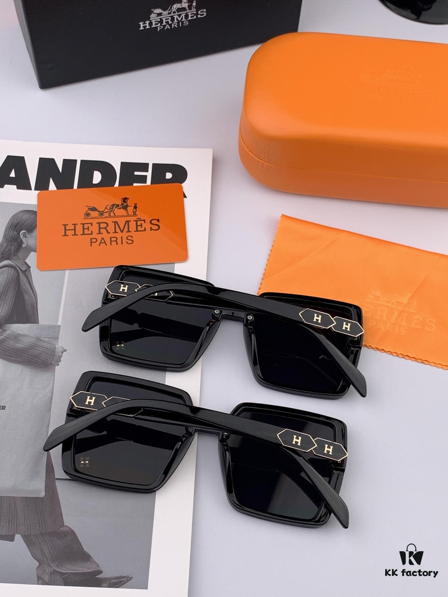 New CHANEL Sunglasses CH3600