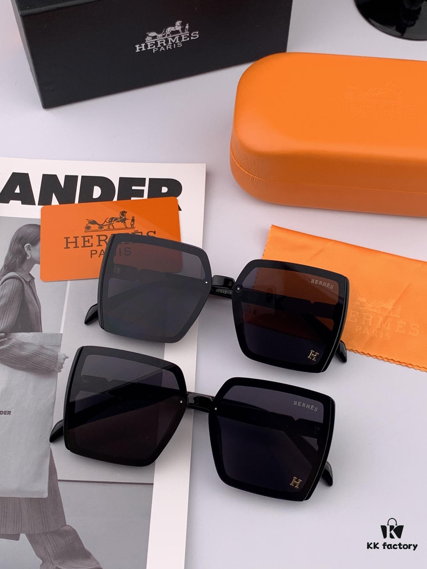 New CHANEL Sunglasses CH3600