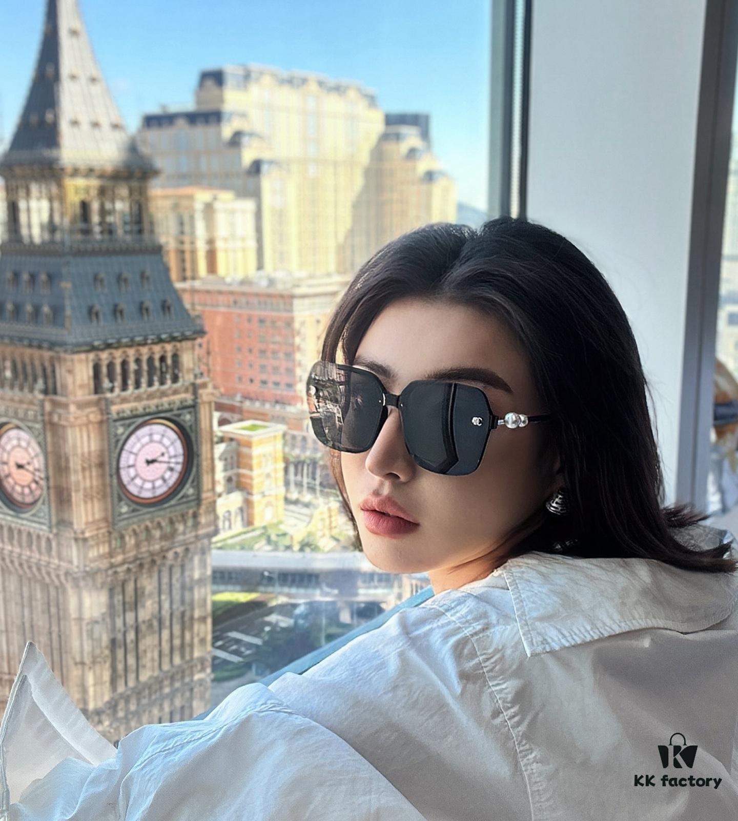 CHANEL 2025 Official Pre-Spring New Arrival, Celebrity-Favorite Large-Frame Pearl Polarized Sunglasses
