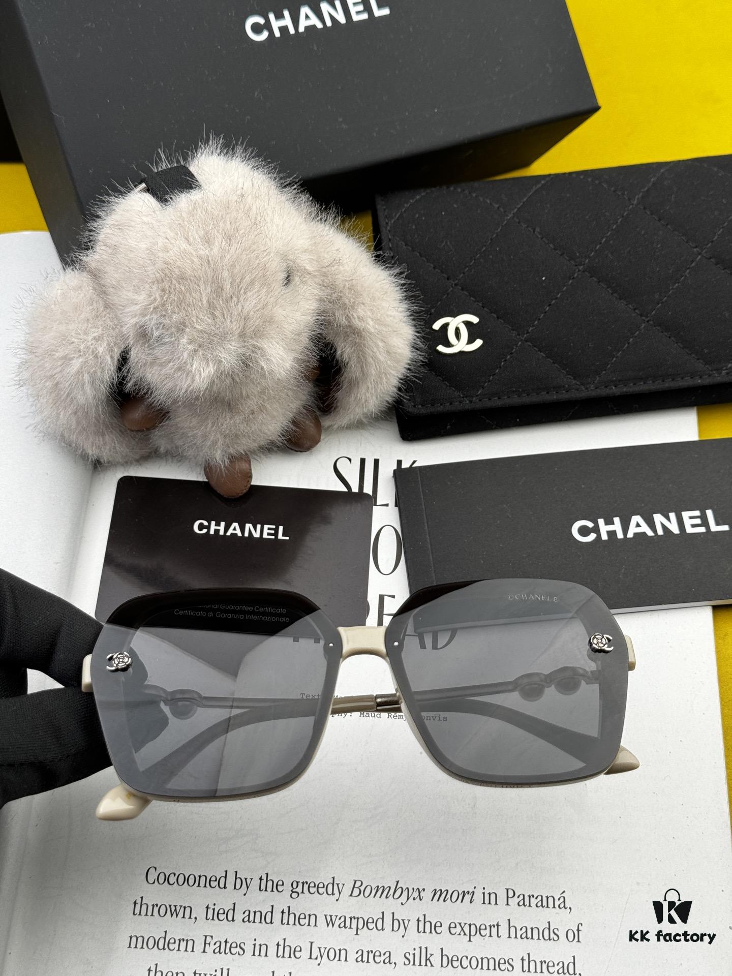 CHANEL 2025 Official Pre-Spring New Arrival, Celebrity-Favorite Large-Frame Pearl Polarized Sunglasses