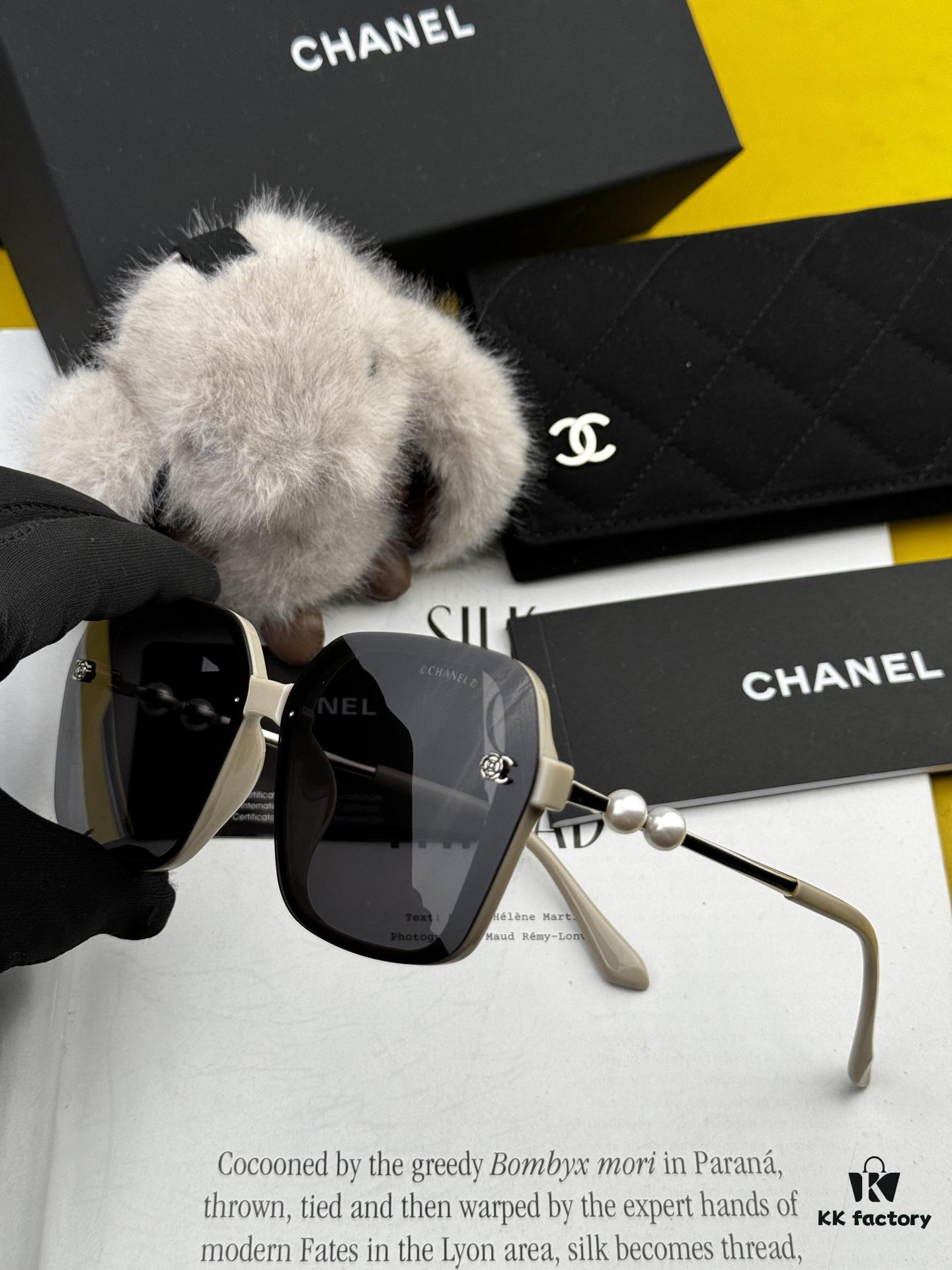 CHANEL 2025 Official Pre-Spring New Arrival, Celebrity-Favorite Large-Frame Pearl Polarized Sunglasses