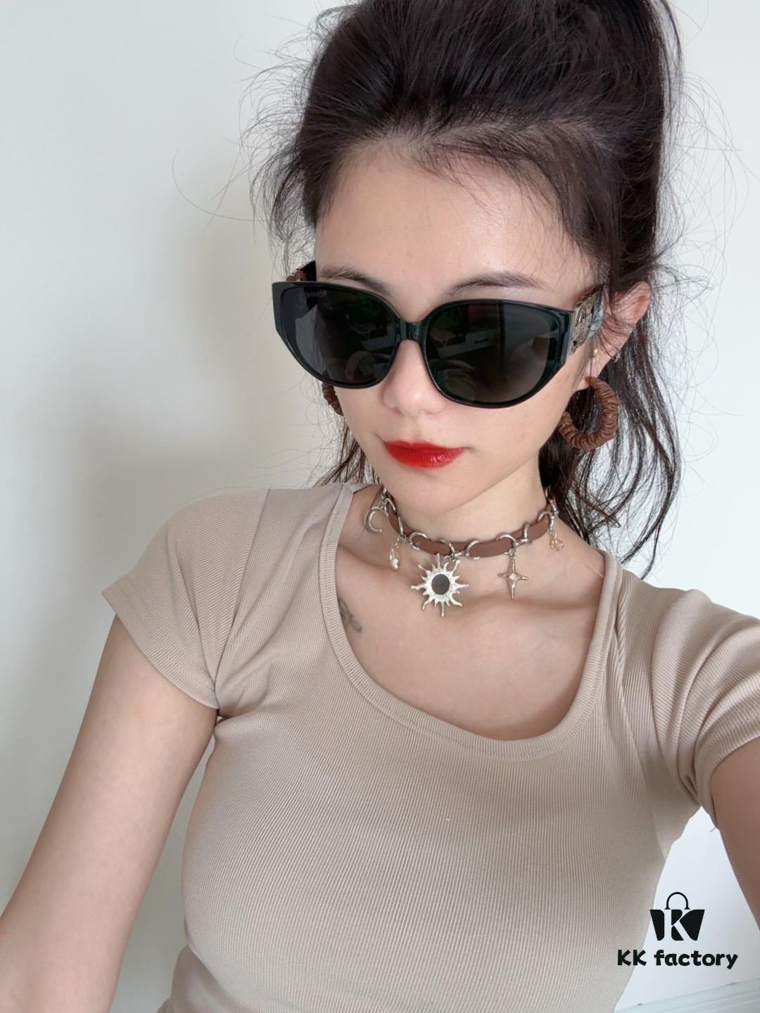 Chanel Oversized Square Sunglasses, Classic Frame Design, Universal Fit, Polarized UV-Protective Lenses, Model: CH4620