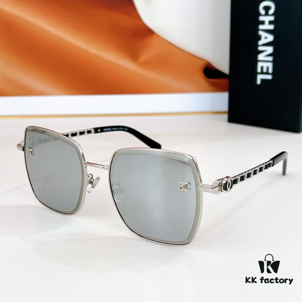 145 CHANEL Sunglasses