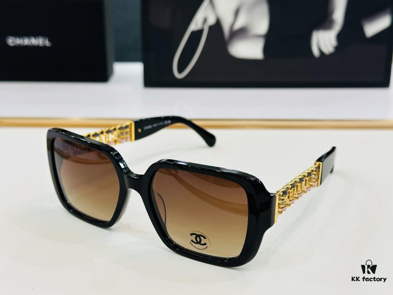 CHANE*/Xiangjia MODEL: CH3486 High-Quality Sunglasses, Unique Design, Size 54-19-142, Suitable for All Face Shapes