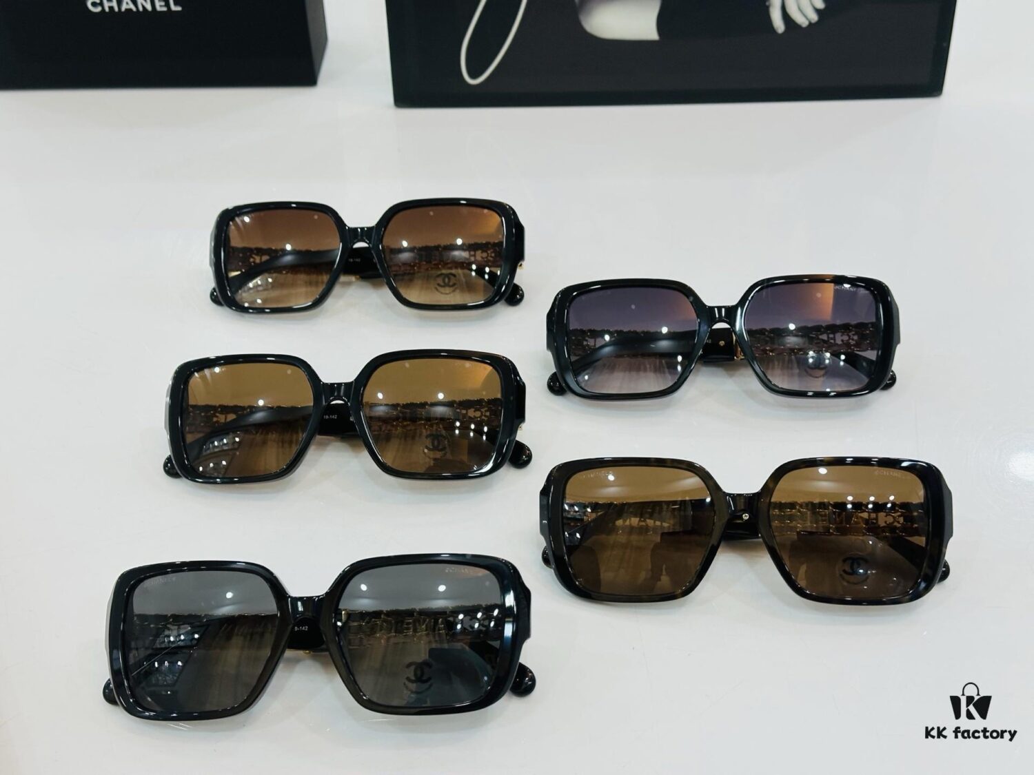 CHANE*/Xiangjia MODEL: CH3486 High-Quality Sunglasses, Unique Design, Size 54-19-142, Suitable for All Face Shapes