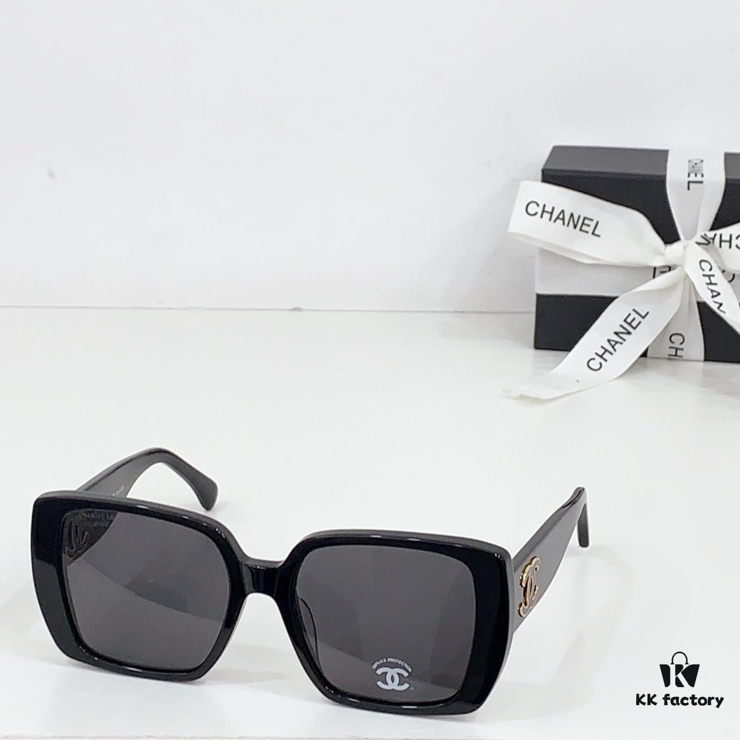 135 CHANEL MODEL: CH5541 SIZE: 54-18-145 Sunglasses