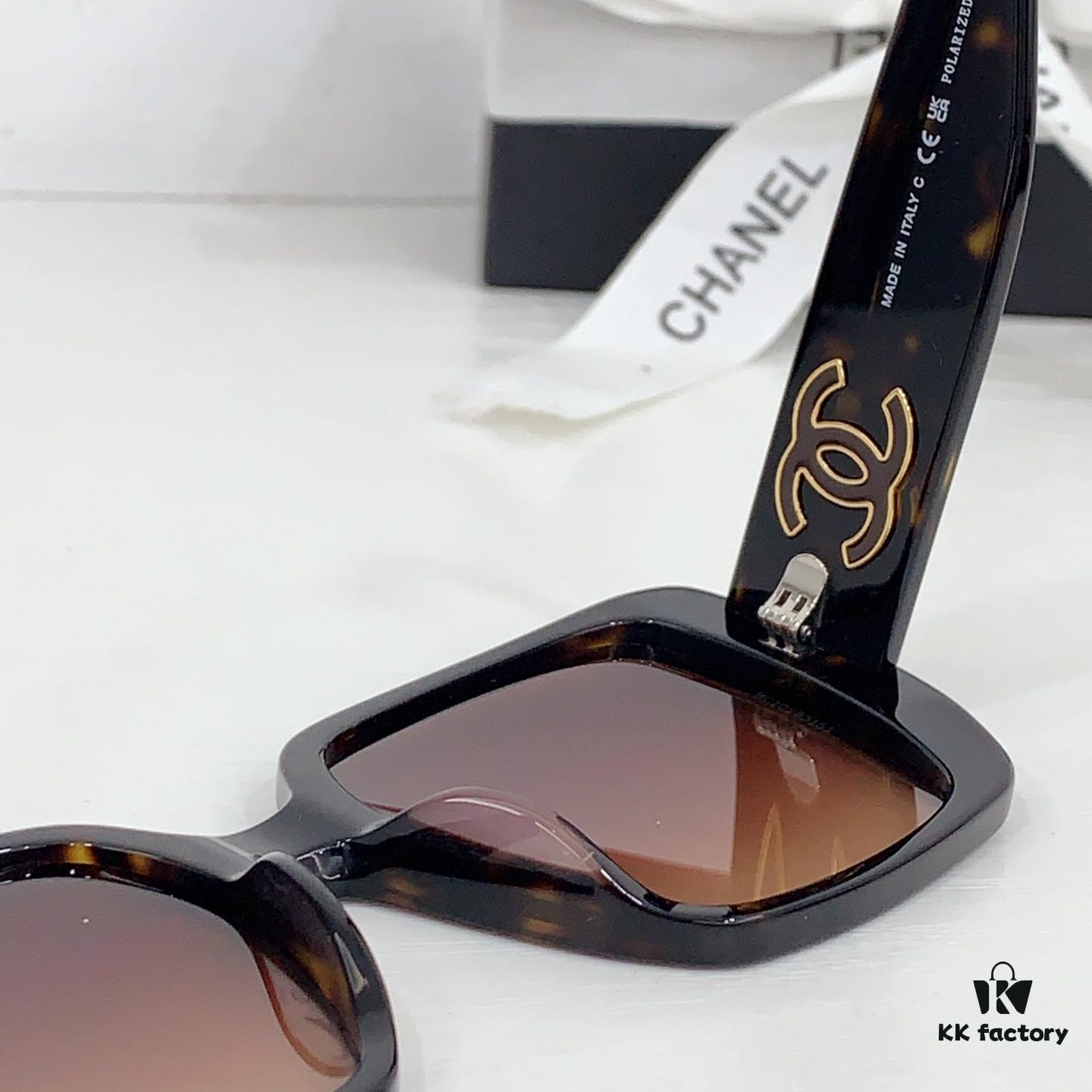 135 CHANEL MODEL: CH5541 SIZE: 54-18-145 Sunglasses