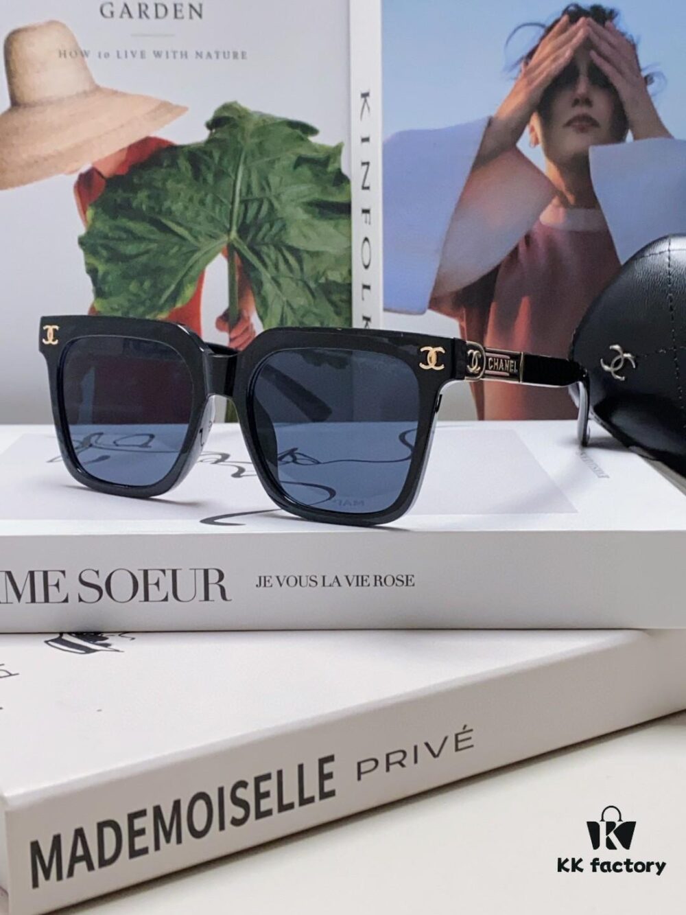 Chanel 2025 New Arrival Best-Selling Square Frame Women's Sunglasses UV Protection Sun Glasses Fashionable Retro European American Style Influencer Favorite Shades