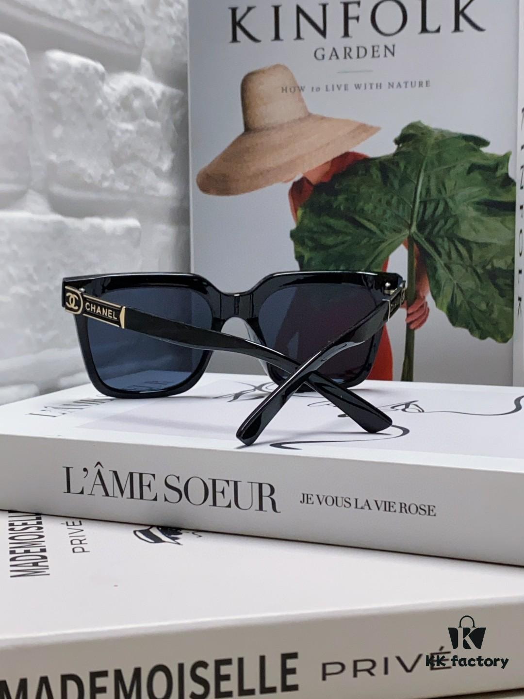 Chanel 2025 New Arrival Best-Selling Square Frame Women's Sunglasses UV Protection Sun Glasses Fashionable Retro European American Style Influencer Favorite Shades