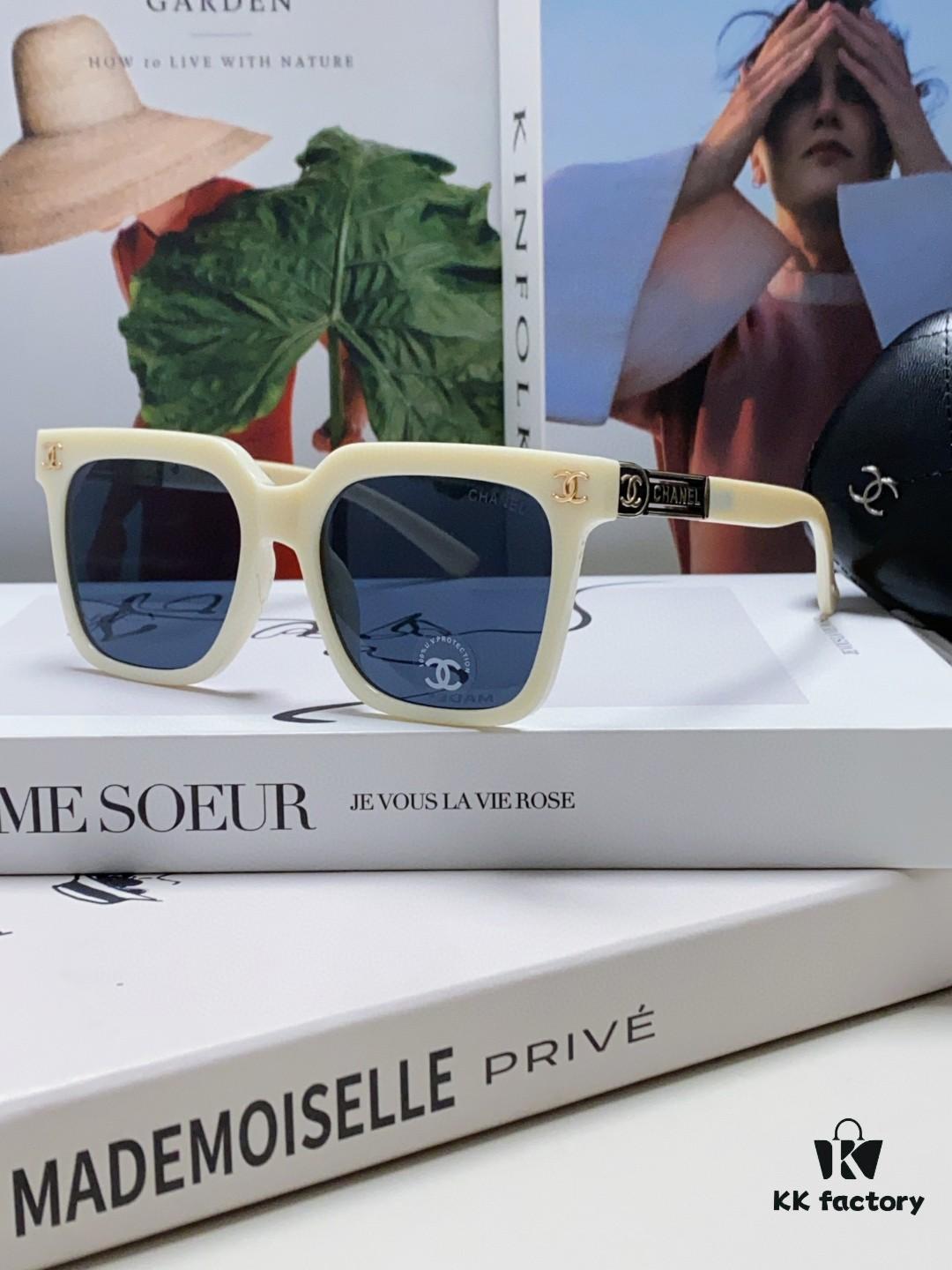 Chanel 2025 New Best-Selling Square Frame Women's Sunglasses UV Protection Sun Glasses Fashionable Retro European & American Style Influencer Favorite Shades