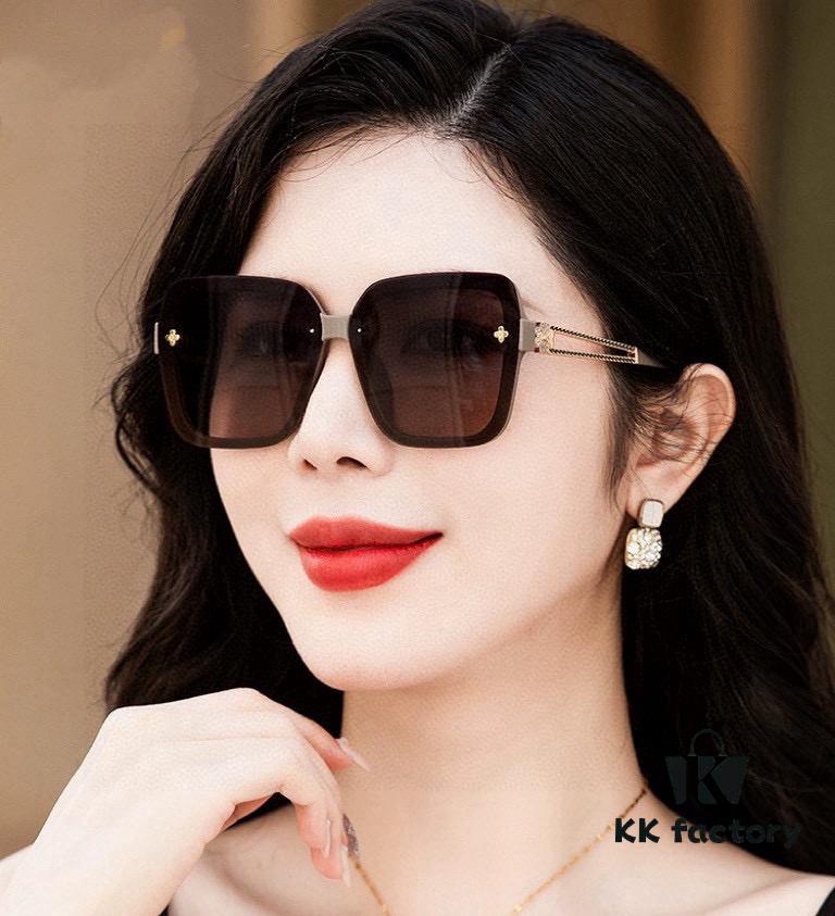 CHANEL 2025 New Arrival Camellia Fashion Best-Selling Round Frame HD Polarized Sunglasses, Comfortable Wear, Influencer Popular Style
