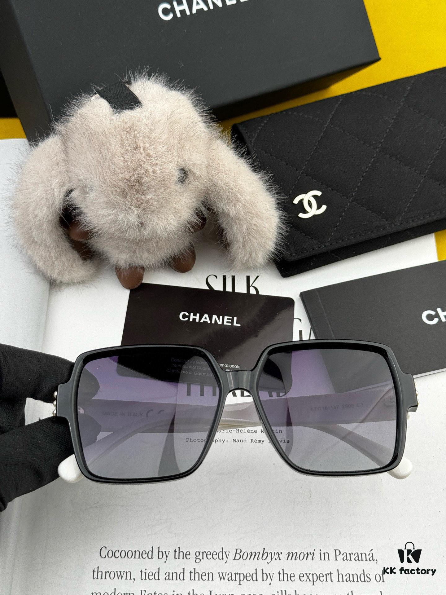 CHANEL 2025 New Arrival Trendy Fashion Square Frame Sunglasses, Comfortable Fit, Influencer-Approved Women's HD Thick Polarized Sunglasses 🕶️ High-Quality TR Frame ♥️♥️ Model CH8250