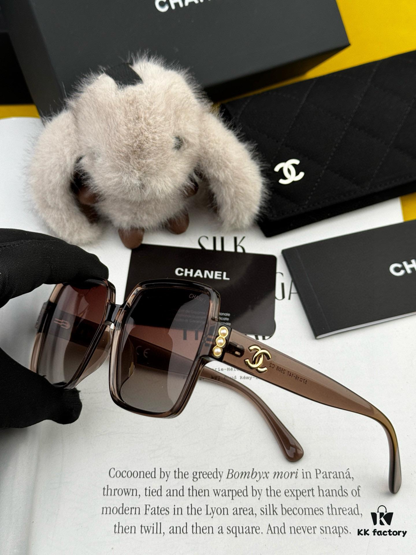 CHANEL 2025 New Arrival Trendy Fashion Square Frame Sunglasses, Comfortable Fit, Influencer-Approved Women's HD Thick Polarized Sunglasses 🕶️ High-Quality TR Frame ♥️♥️ Model CH8250