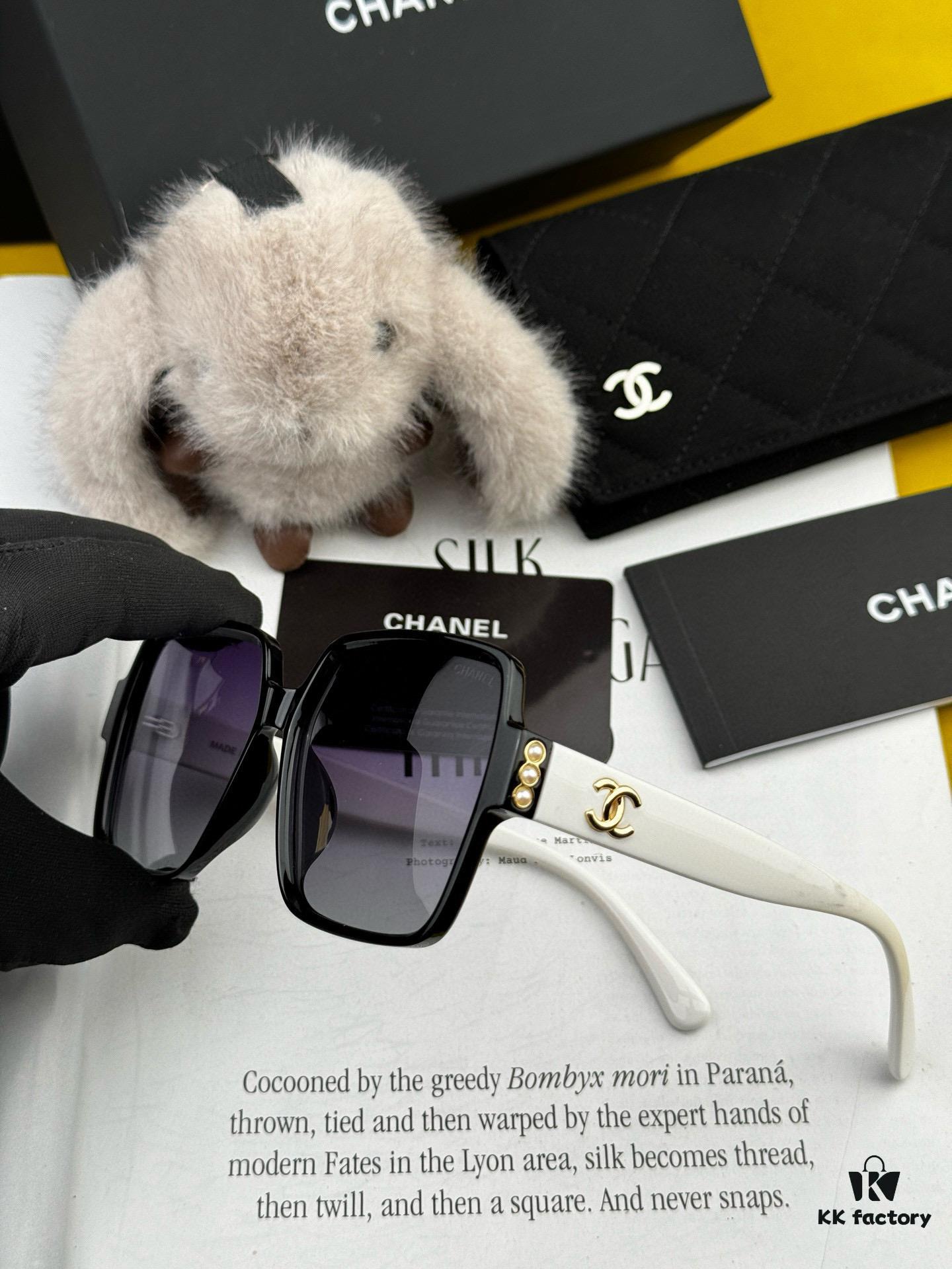 CHANEL 2025 New Arrival Trendy Fashion Square Frame Sunglasses, Comfortable Fit, Influencer-Approved Women's HD Thick Polarized Sunglasses 🕶️ High-Quality TR Frame ♥️♥️ Model CH8250