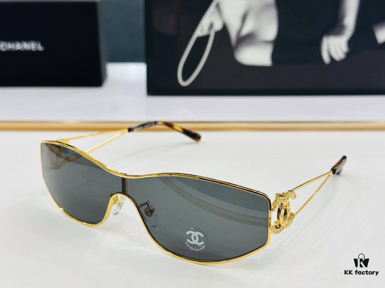 CHANE*/Xiangjia MODEL: CH4073-B Size: 138□1-140 Fashion Sunglasses