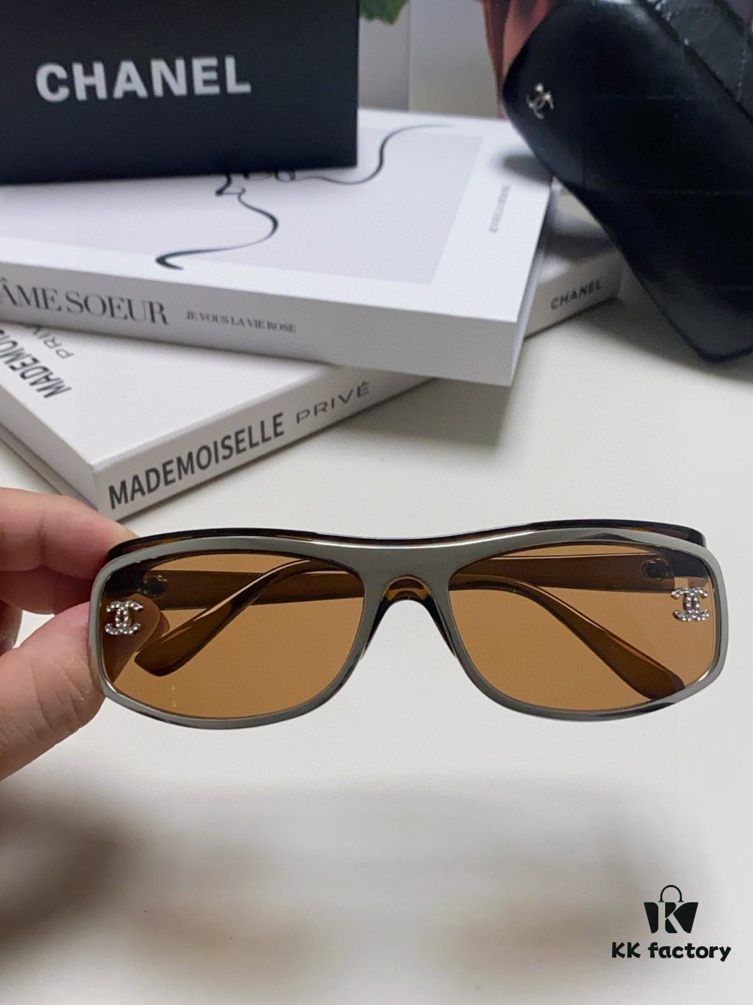 Chanel 2025 New Arrival Retro Silver Curved Frame Classic Chic Sunglasses for Women and Men, Outdoor Sports and Photography Fashion Eyewear