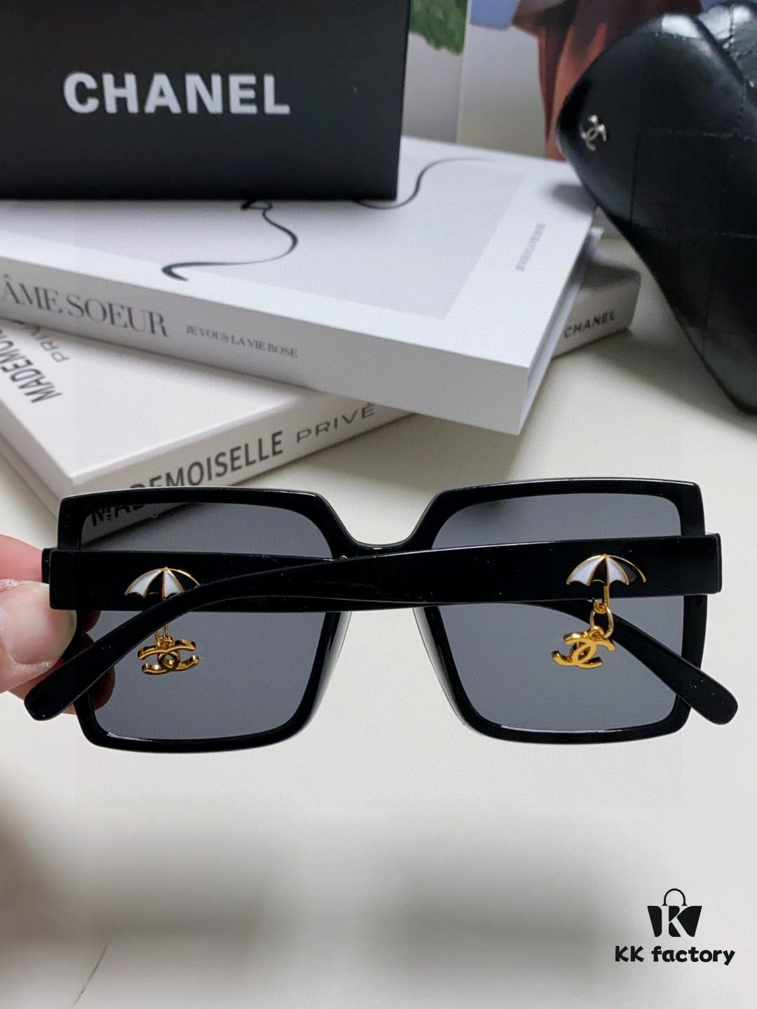 Chanel 2025 New Arrival Fashion Sunglasses, Stylish Oversized Gradient Lens Sun Glasses with UV Protection, Compact Design to Flatter Face Shape, Raincoat Charm Pendant