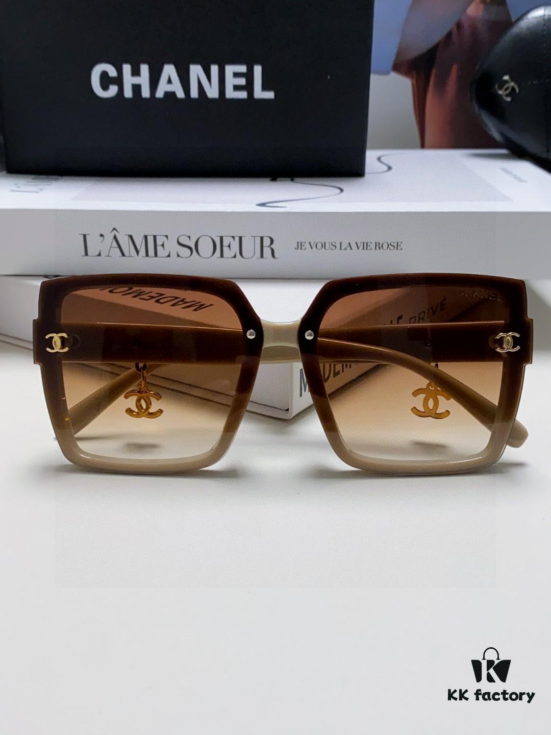 Chanel 2025 New Arrival Fashion Sunglasses, Stylish Oversized Gradient Lens Sunglasses with UV Protection, Slimming Design, Elegant 'Little Chanel' Style with Umbrella Pendant