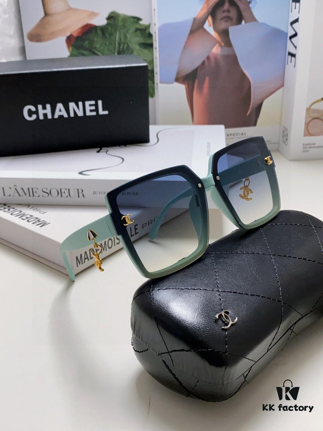 Chanel 2025 New Arrival Fashion Sunglasses, Oversized Gradient Lenses for Slimming Effect, UV Protection, Elegant Style with Umbrella Pendant
