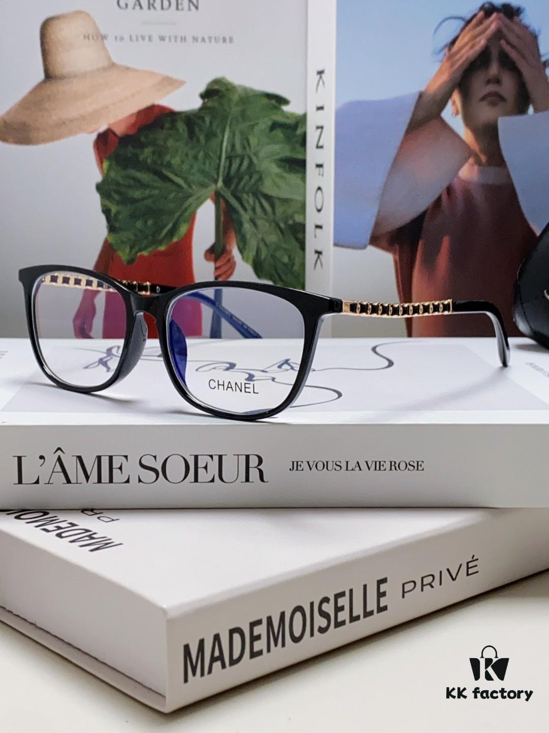 Chanel 2025 New Arrival Black Frame Glasses, Same Style as Zhao Lusi, Women's Minimalist Chic Optical Frames with Chain Detail, Blue Light Blocking, Prescription Ready, Oversized for a Flattering Look