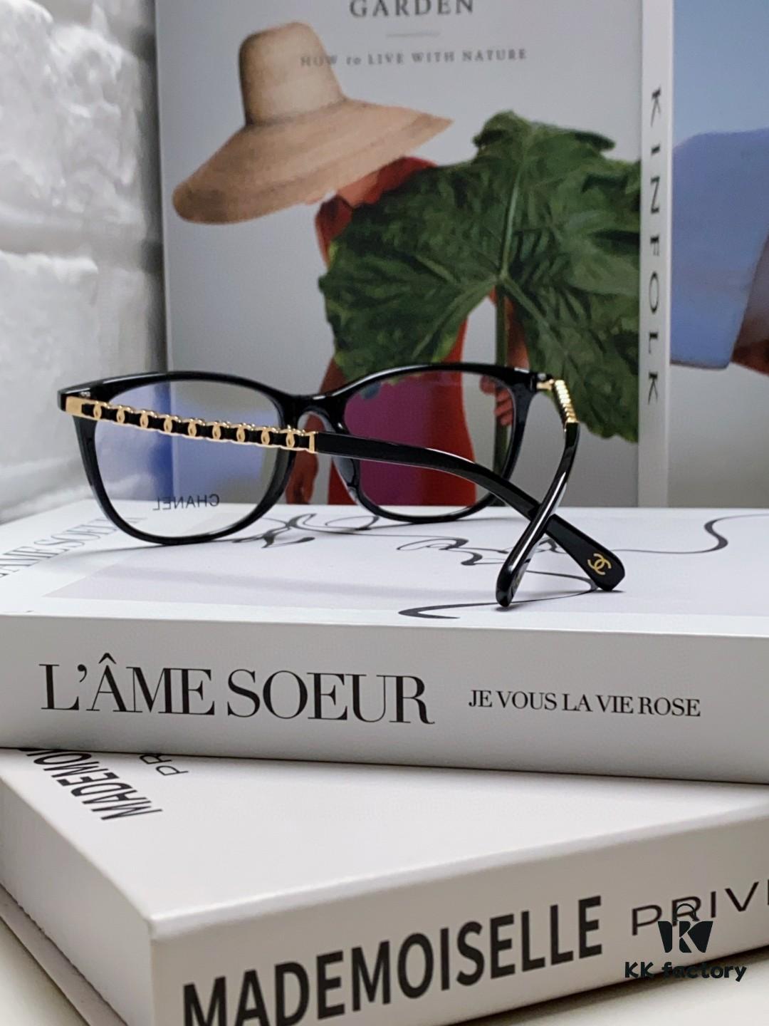 Chanel 2025 New Arrival Black Frame Glasses, Same Style as Zhao Lusi, Women's Minimalist Chic Optical Frames with Chain Detail, Blue Light Blocking, Prescription Ready, Oversized for a Flattering Look