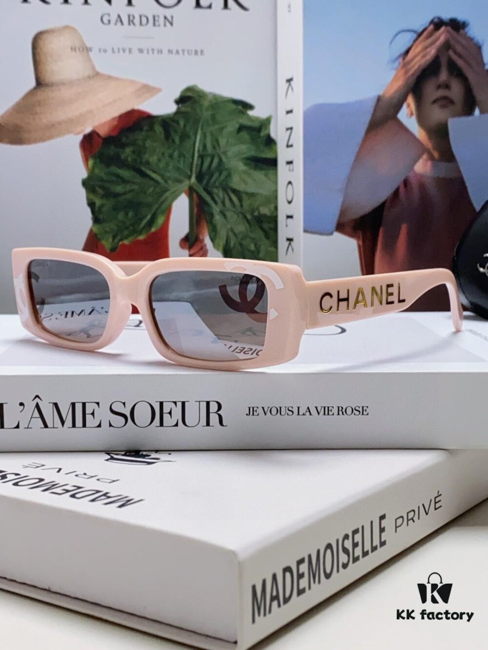 Chanel 2025 Summer New Arrival Recommended on Xiaohongshu, Large Double C Logo Sunglasses