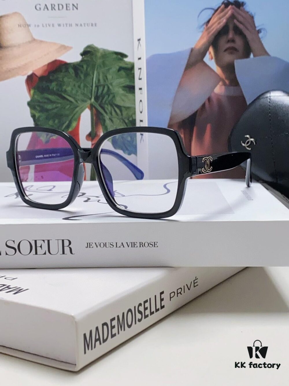 Chanel Small Logo Eyeglass Frame, Panda Color, Suitable for Prescription Lenses, Stylish and Face-Framing