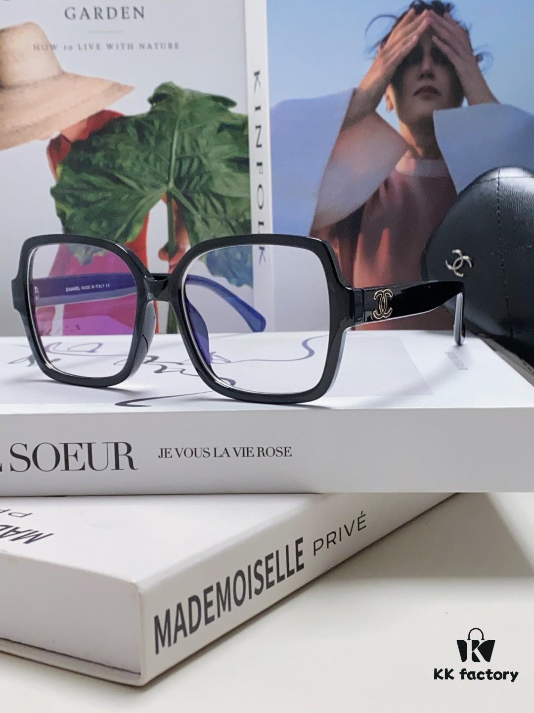 Chanel Small Logo Eyeglass Frame, Panda Color, Suitable for Prescription Lenses, Stylish and Face-Framing