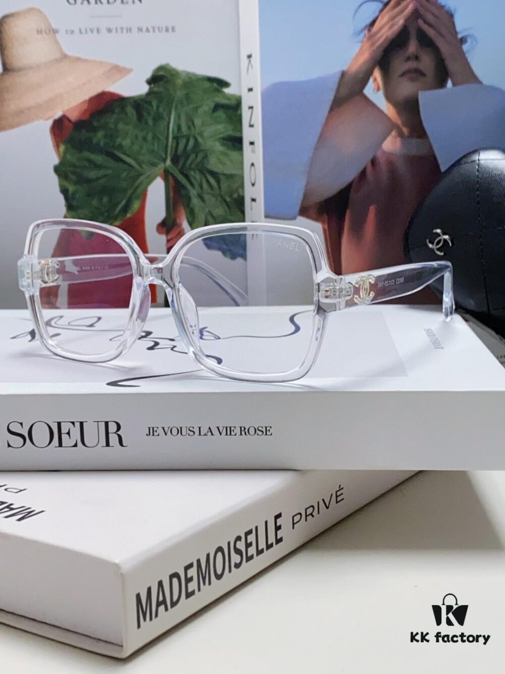 Chanel Small Logo Eyeglass Frame, Panda Color, Suitable for Prescription Lenses, Stylish and Face-Framing Design