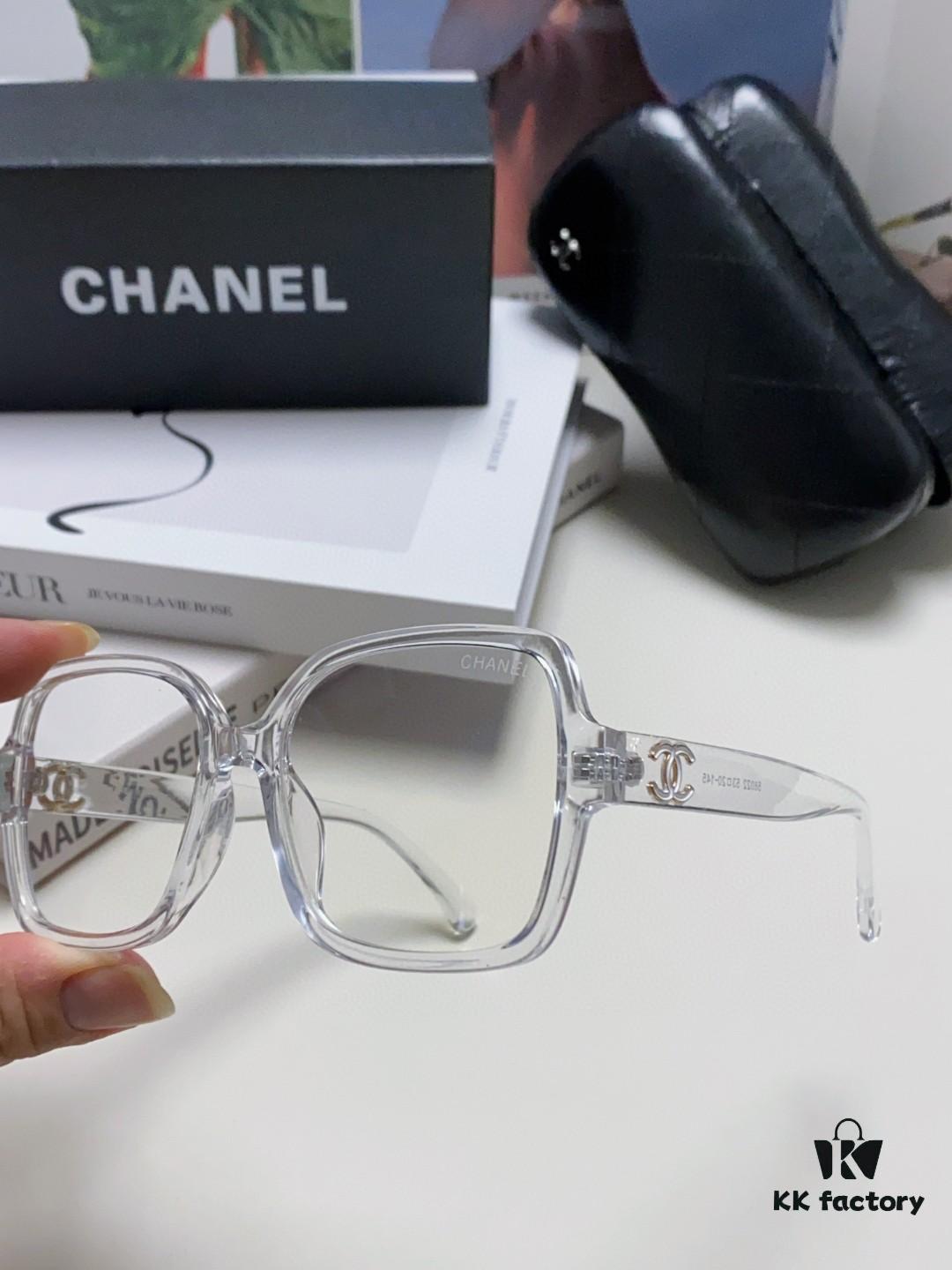 Chanel Small Logo Eyeglass Frame, Panda Color, Suitable for Prescription Lenses, Stylish and Face-Framing Design