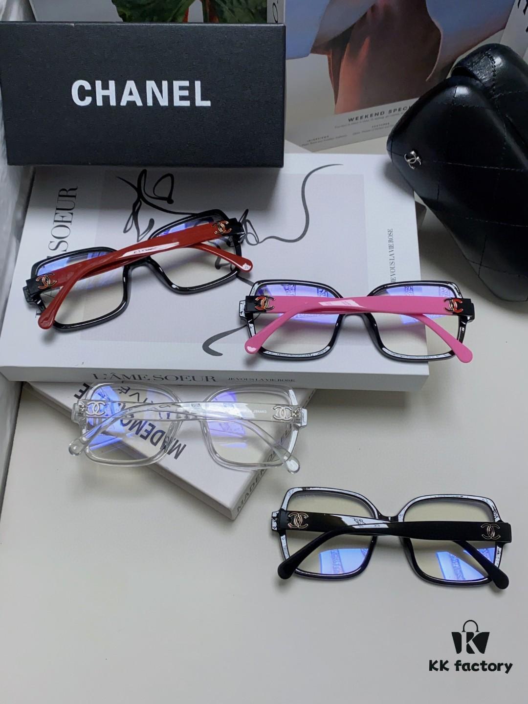 Chanel Small Logo Eyeglass Frame, Panda Color, Suitable for Prescription Lenses, Stylish and Face-Framing Design