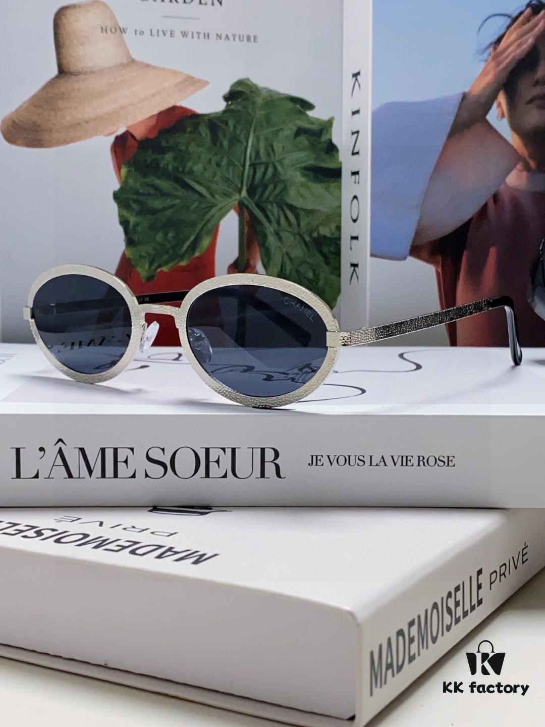 Chanel 2025 New Arrival Women's Oval Sunglasses, French Retro Stylish Design, Slimming Narrow Frame with Sparkling Metal Trim for Round Faces, Elegant European-American Style