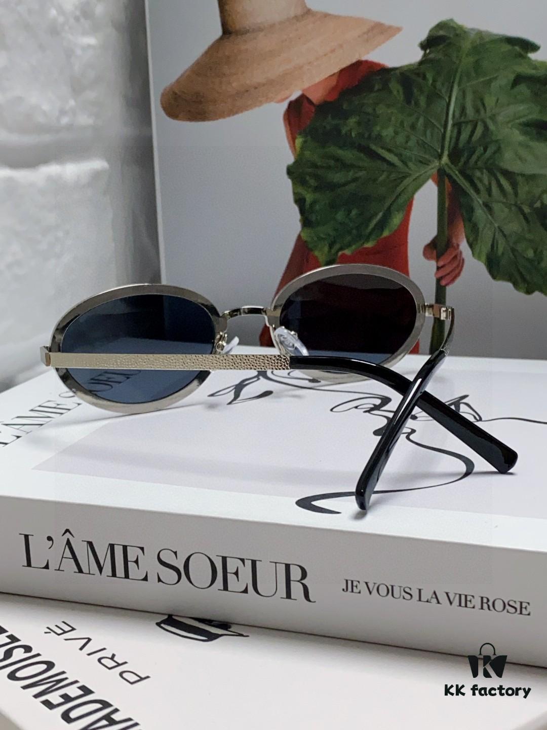 Chanel 2025 New Arrival Women's Oval Sunglasses, French Retro Stylish Design, Slimming Narrow Frame with Sparkling Metal Trim for Round Faces, Elegant European-American Style