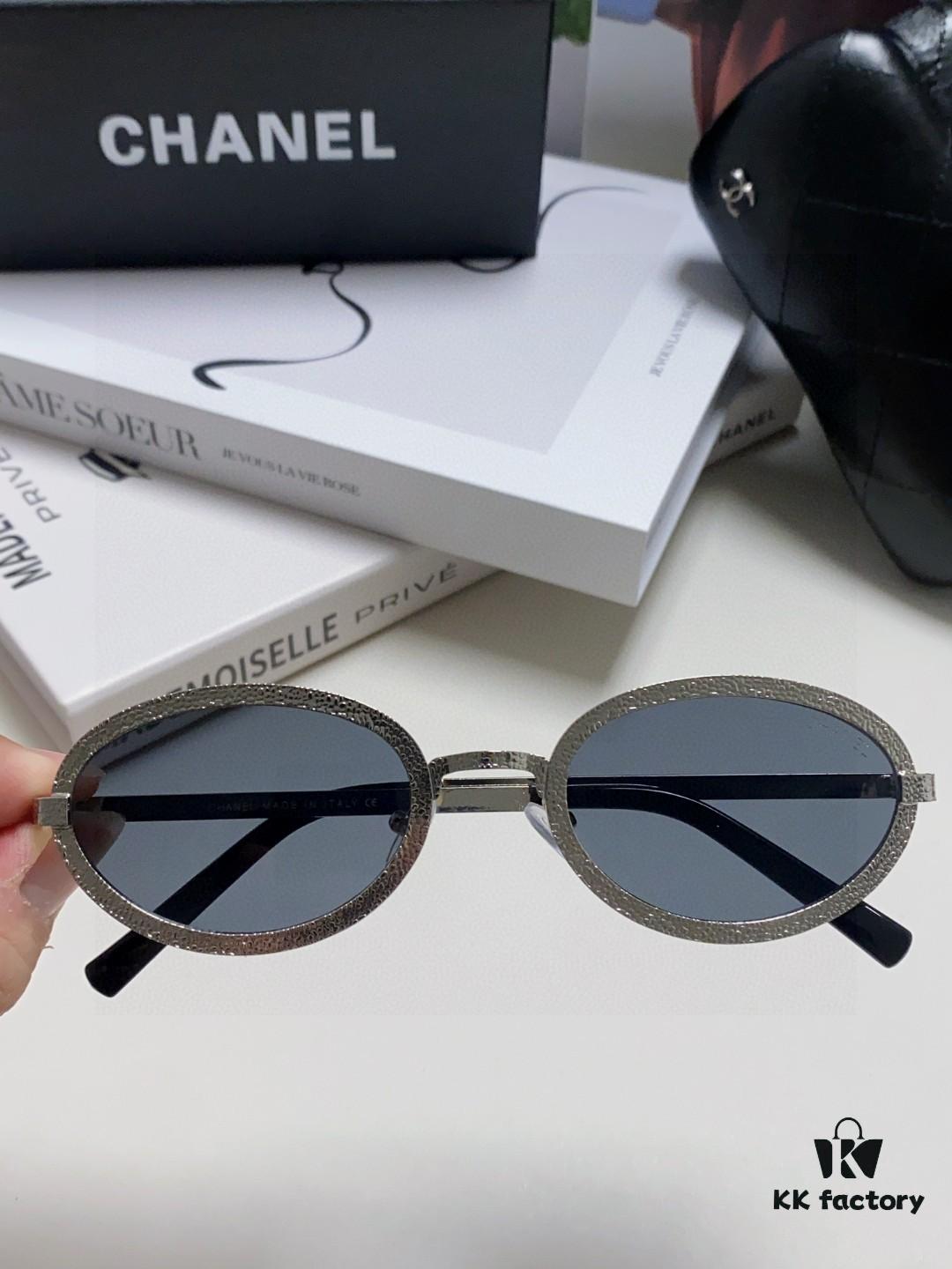 Chanel 2025 New Arrival Women's Oval Sunglasses, French Retro Stylish Design, Slimming Narrow Frame with Sparkling Metal Trim for Round Faces, Elegant European-American Style