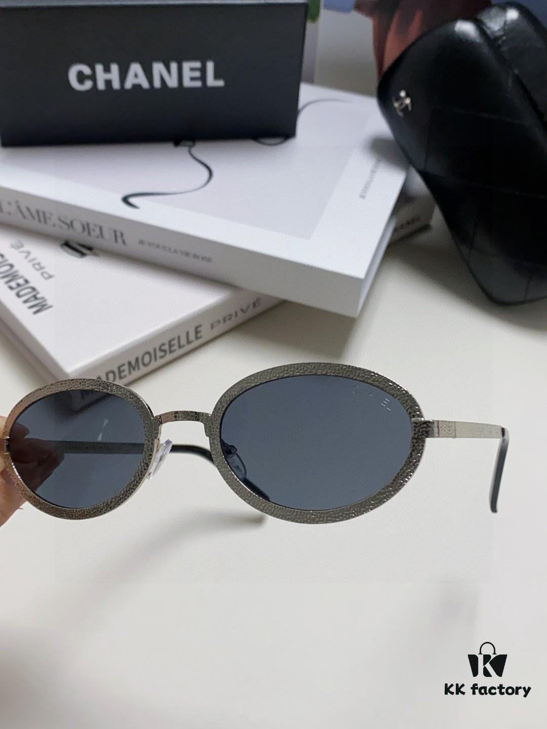 Chanel 2025 New Arrival Women's Oval Sunglasses, French Retro Stylish Design, Slimming Narrow Frame with Sparkling Metal Trim for Round Faces, Elegant European-American Style