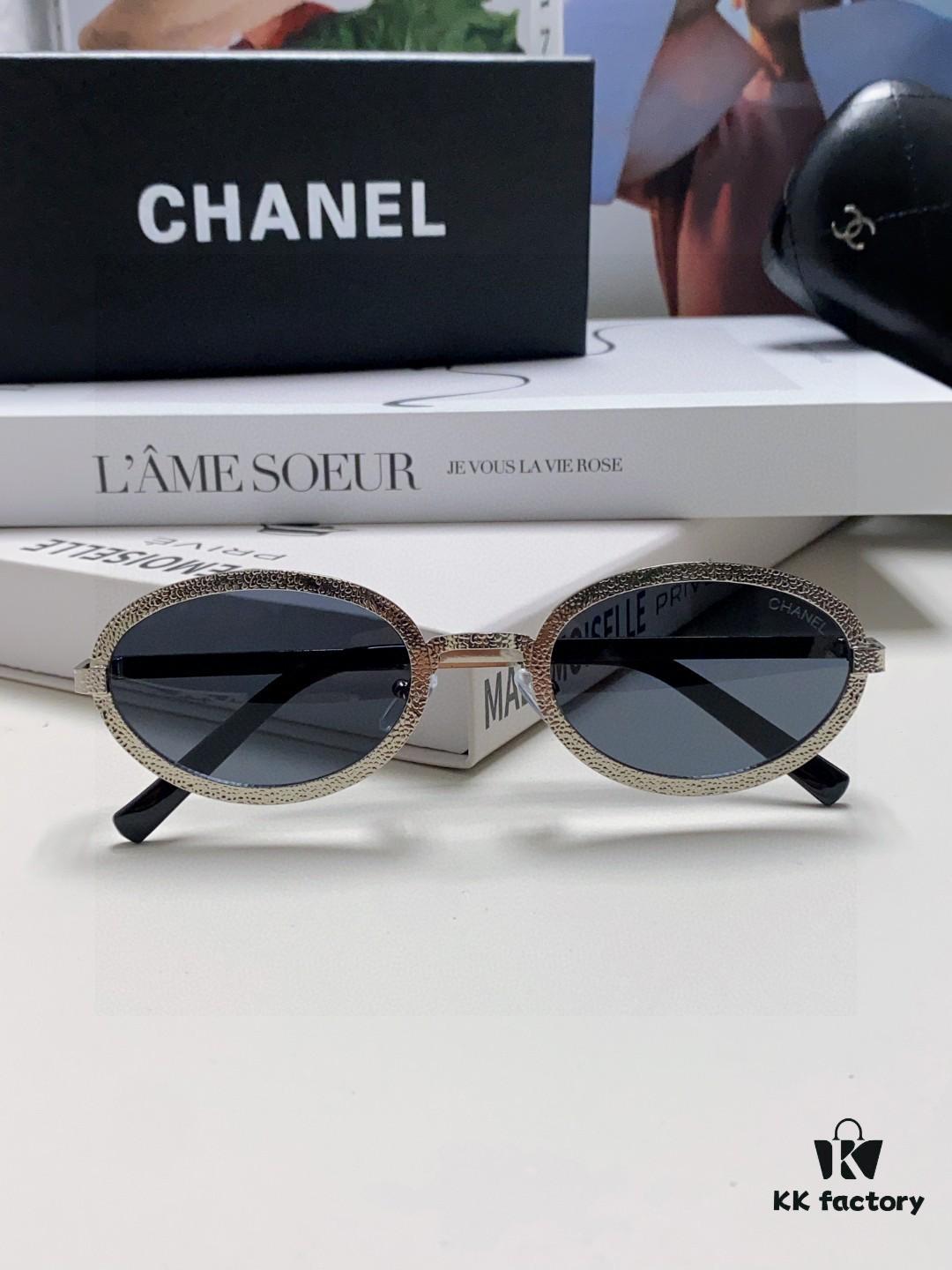 Chanel 2025 New Arrival Women's Oval Sunglasses, French Retro Stylish Design, Slimming Narrow Frame with Sparkling Metal Trim for Round Faces, Elegant European-American Style